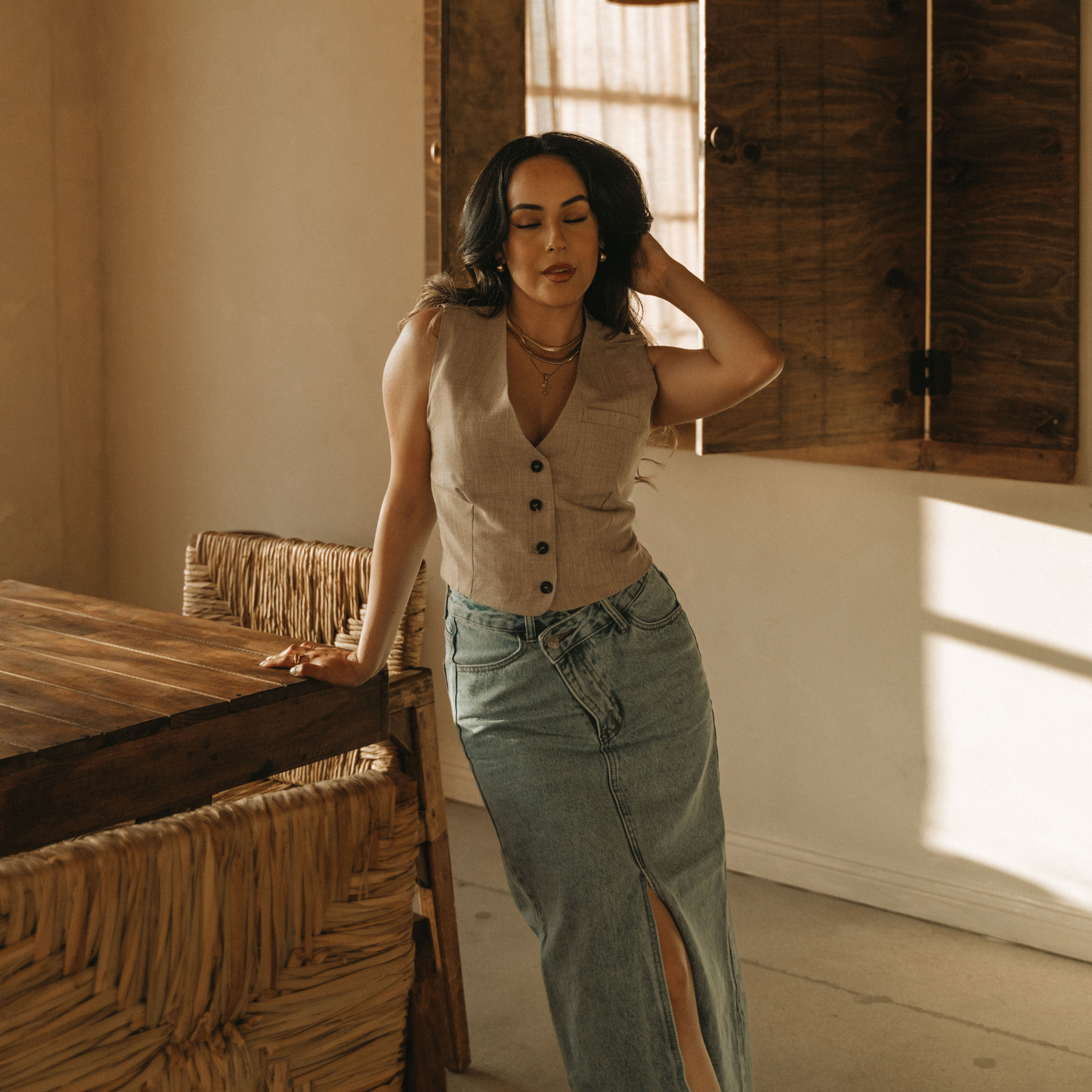 There She Is Woven Vest - Taupe
